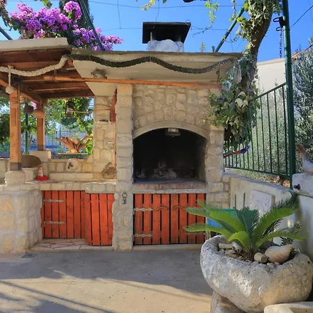 By The Sea - 15517 Trogir