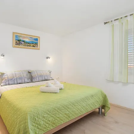 By The Sea - 15517 Apartman